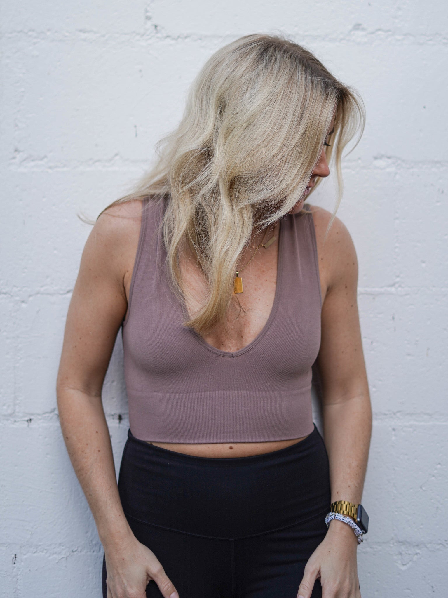 Seamless Ribbed Plunged Vneck Crop Top